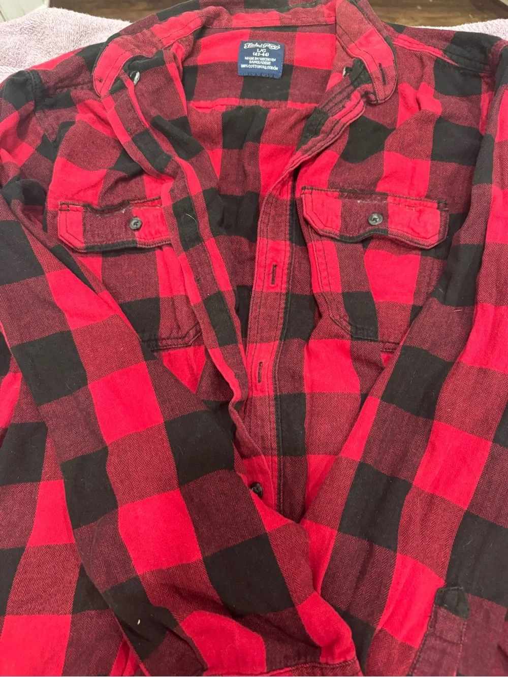 Men's Red and Black Buffalo Plaid Flannel Shirt (CL-5)